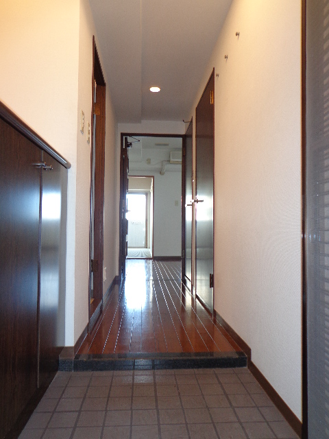 玄関から室内へのスペース