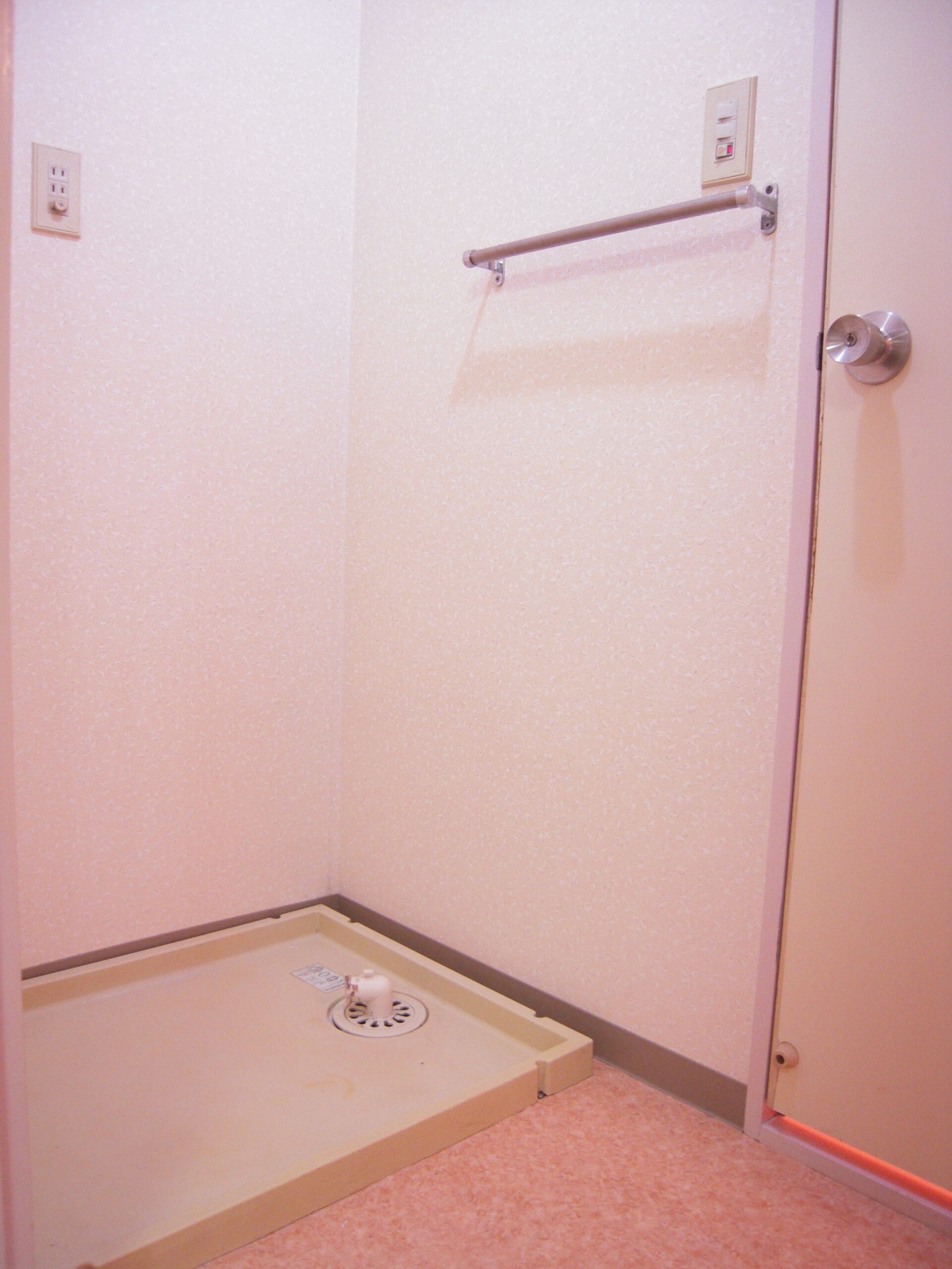 便利な室内洗濯機置場完備